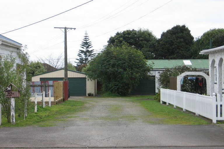Photo of property in 22 Seddon Street, Levin, 5510
