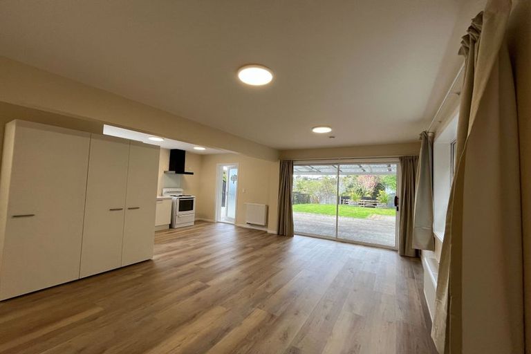 Photo of property in 25 Geoffrey Road, Torbay, Auckland, 0630