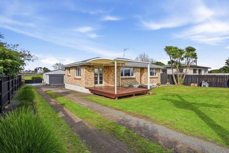 Photo of property in 11 Glenbrook Road, Karaka, Papakura, 2580