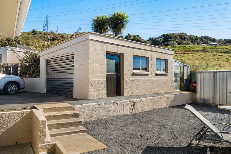 Photo of property in 35 Stephen Street, Halfway Bush, Dunedin, 9010