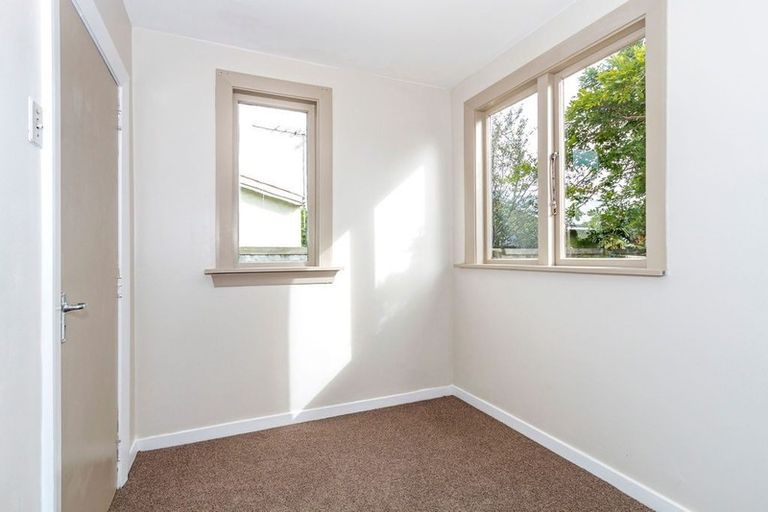 Photo of property in 19 Newcastle Street, Phillipstown, Christchurch, 8011