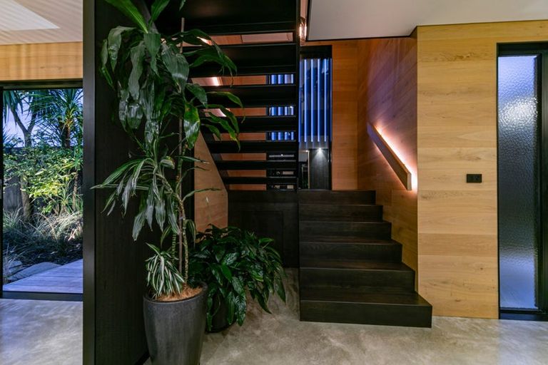 Photo of property in 60 Churchouse Road, Greenhithe, Auckland, 0632