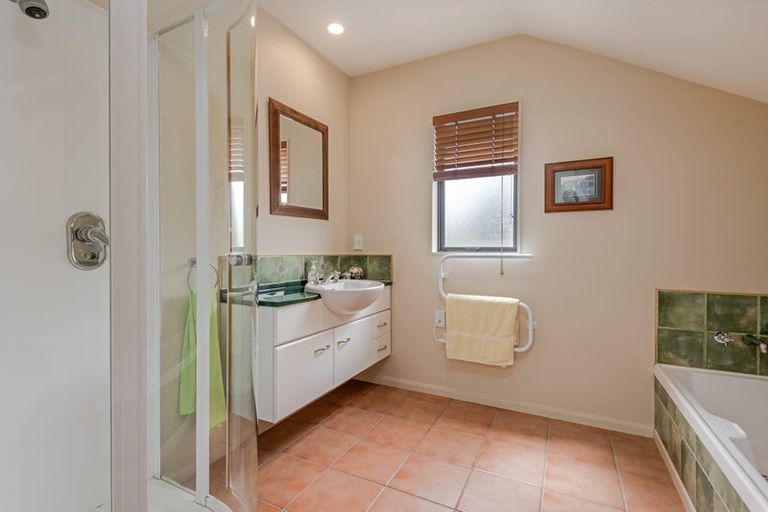 Photo of property in 7a Chilton Grove, Hokowhitu, Palmerston North, 4410