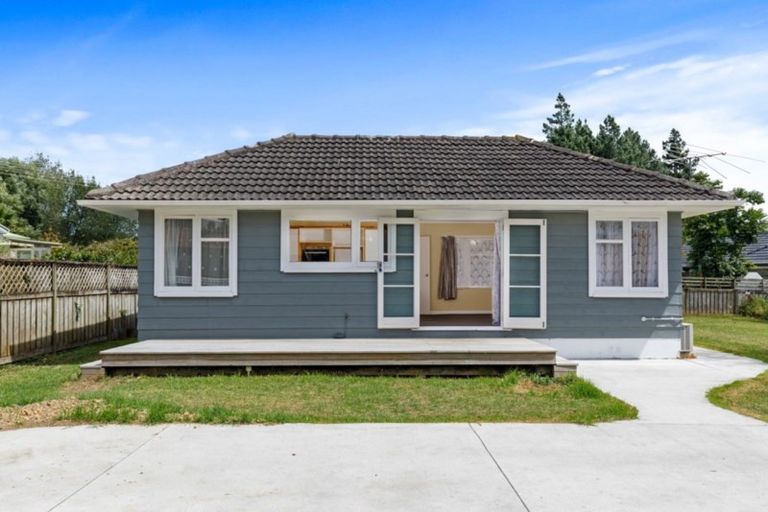 Photo of property in 128 Awaroa Road, Helensville, 0800