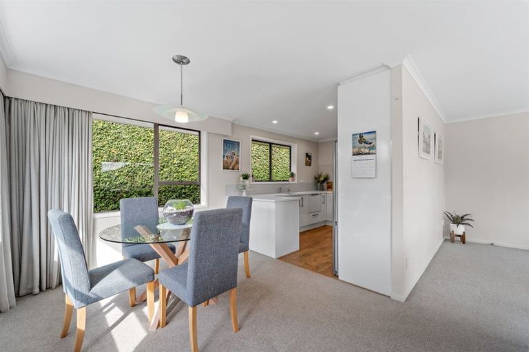 Photo of property in 1/31 Cliff Road, Torbay, Auckland, 0630