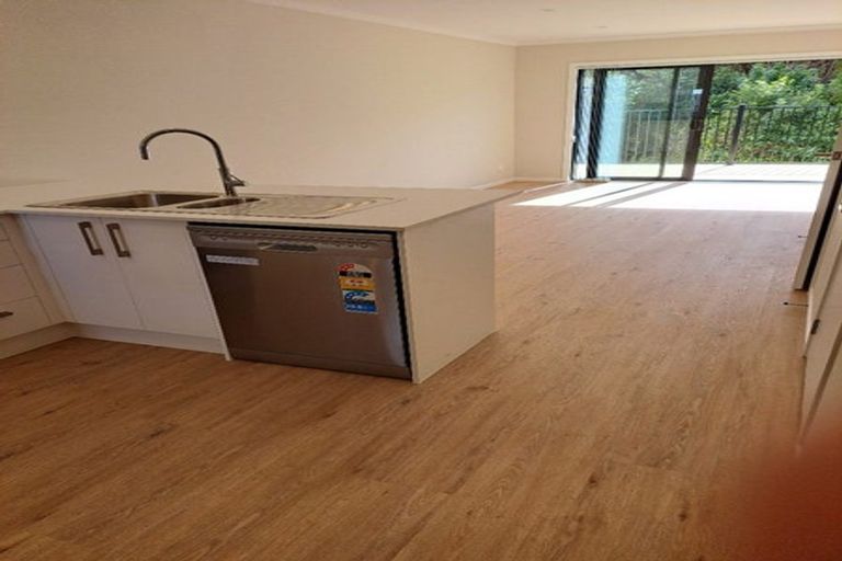 Photo of property in 2/125b Metcalfe Road, Ranui, Auckland, 0612