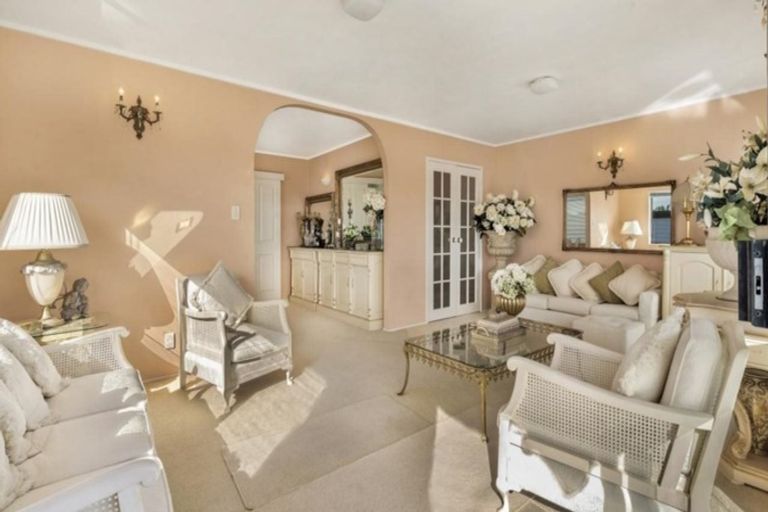 Photo of property in 2/20 Takutai Avenue, Bucklands Beach, Auckland, 2012