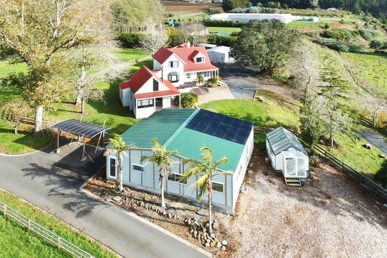 Photo of property in 59 Chamberlain Road, Bombay, 2675