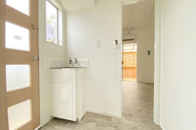 Photo of property in 4 Vimy Place, Mangere, Auckland, 2022