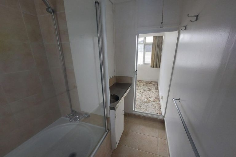 Photo of property in Balmoral Court, 1/130a Balmoral Road, Mount Eden, Auckland, 1024