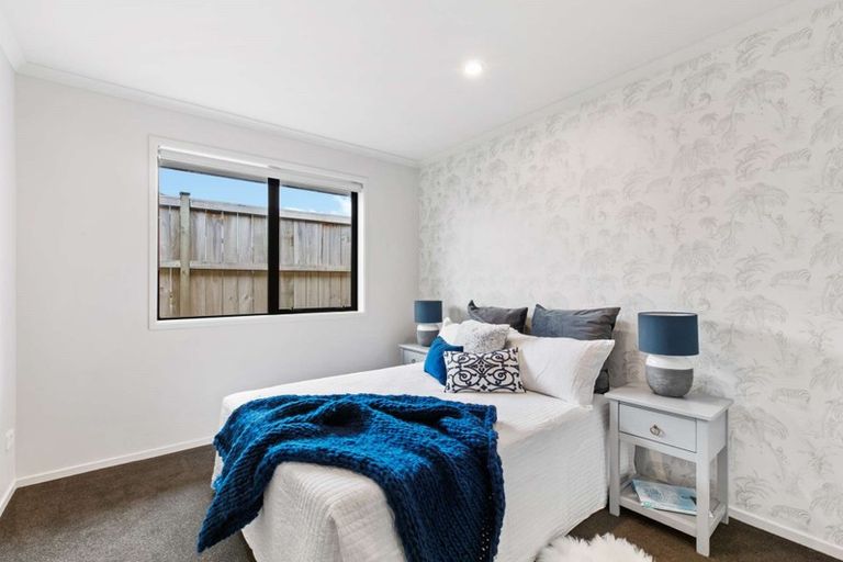 Photo of property in 2 Glennron Lane, Waiuku, 2123