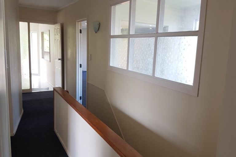 Photo of property in 204 East Coast Road, Forrest Hill, Auckland, 0620