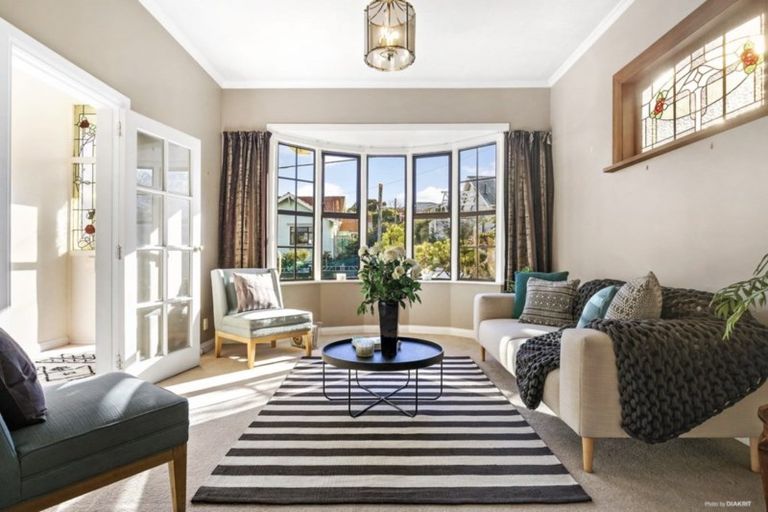 Photo of property in 10 Avon Street, Island Bay, Wellington, 6023