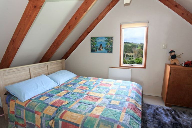 Photo of property in 9 East Street, Raglan, 3225