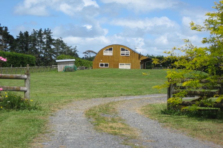 Photo of property in 14 Burberry Road, Karaka, Drury, 2578