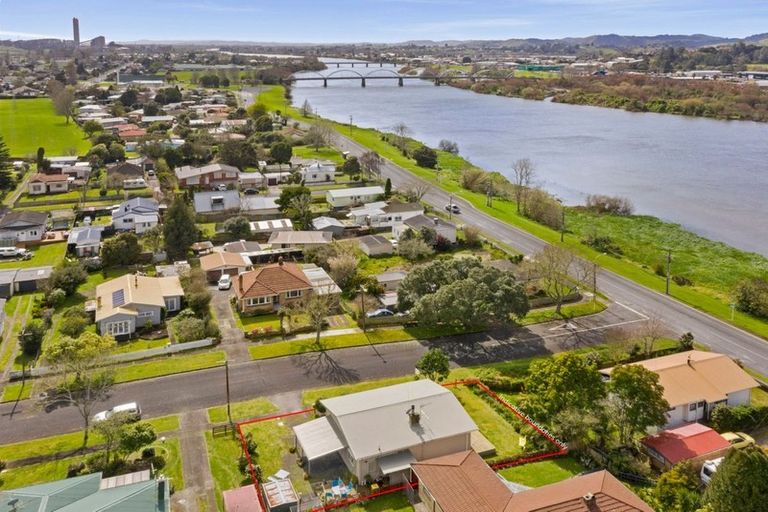 Photo of property in 1 Mary Street, Huntly, 3700