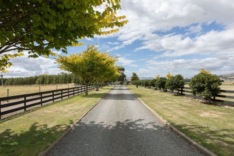 Photo of property in 28 Cowper Side Road, Dannevirke, 4976