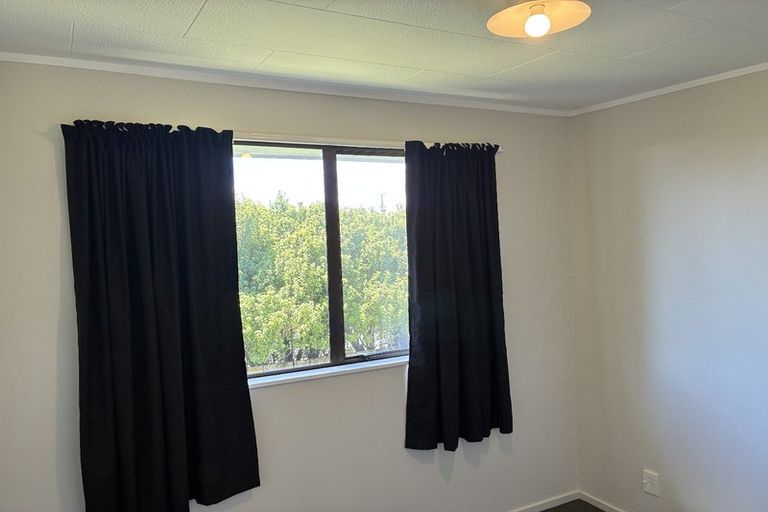 Photo of property in 84 Wharf Road, Te Atatu Peninsula, Auckland, 0610