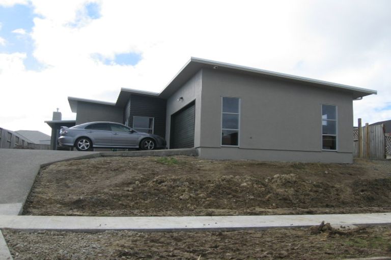 Photo of property in 81 Pacific Drive, Fitzherbert, Palmerston North, 4410