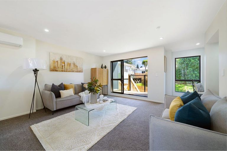 Photo of property in 11 Sarona Avenue, Glen Eden, Auckland, 0602