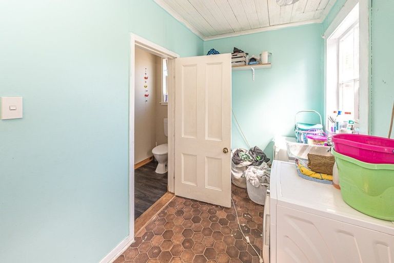 Photo of property in 19 Koromiko Road, Gonville, Whanganui, 4501