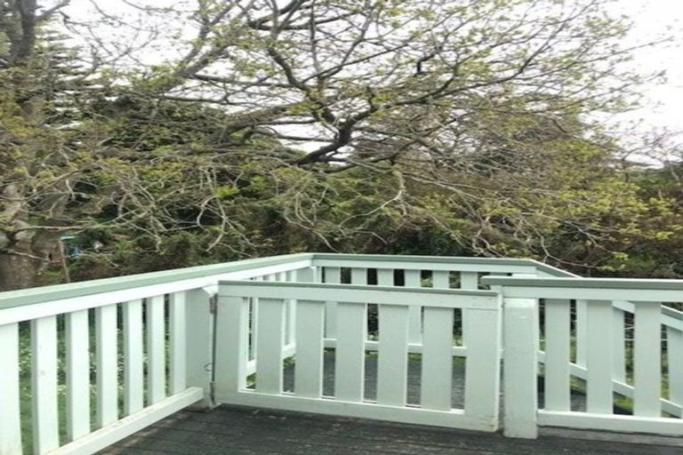 Photo of property in 132 Lancaster Road, Beach Haven, Auckland, 0626