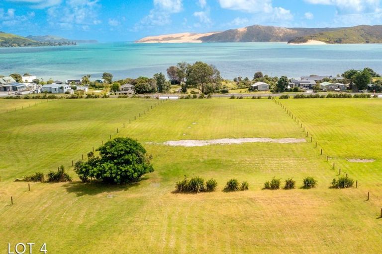 Photo of property in 16 Koutu Point Road, Opononi, Kaikohe, 0473