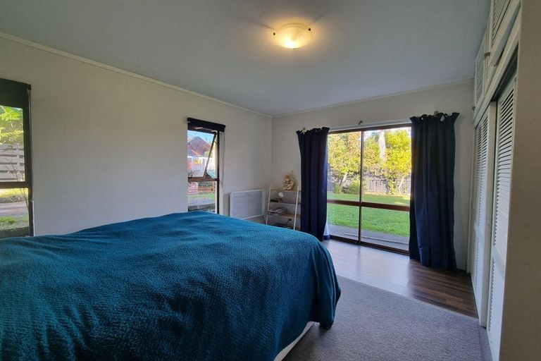Photo of property in 2/14 Thelma Crescent, Torbay, Auckland, 0630
