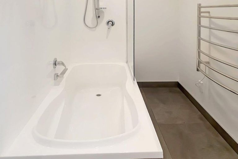 Photo of property in 144 Sandwich Road, St Andrews, Hamilton, 3200