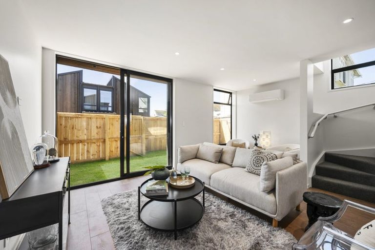 Photo of property in 96b Apu Crescent, Lyall Bay, Wellington, 6022