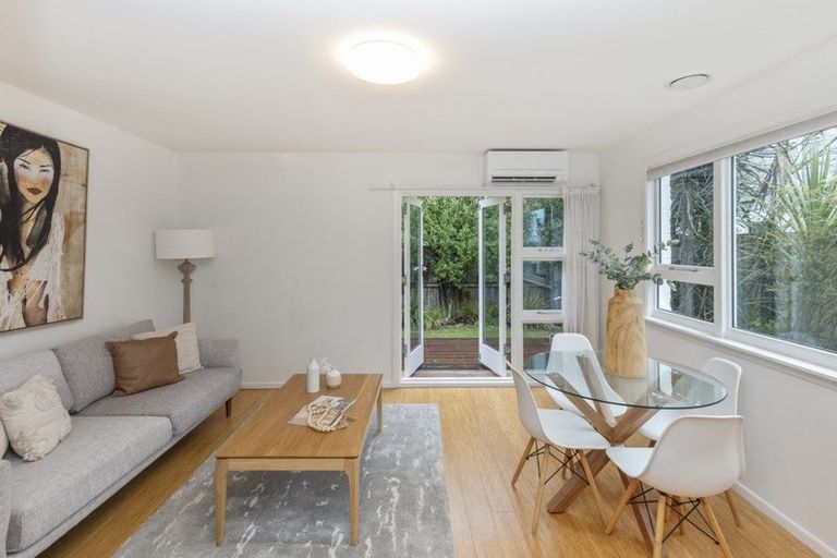 Photo of property in 3/39 Trafalgar Street, St Albans, Christchurch, 8014