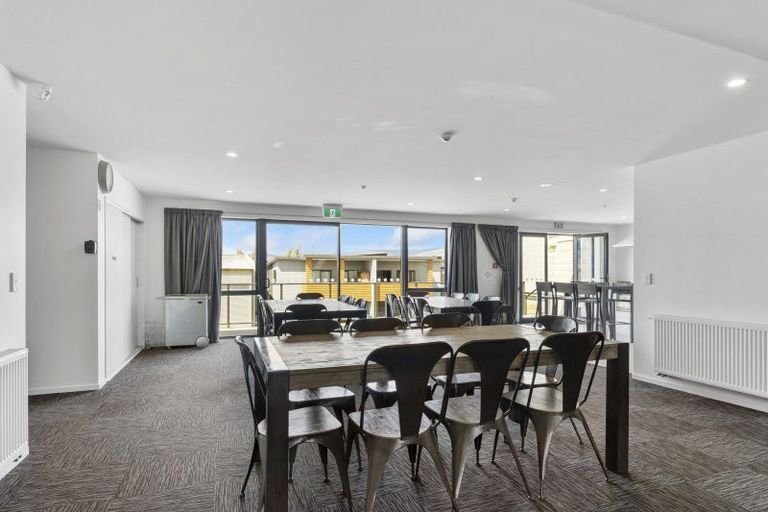 Photo of property in 16 Silverstone Drive, Cromwell, 9384