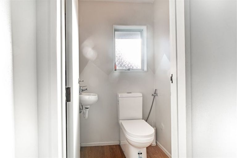 Photo of property in 7 Apsley Drive, Russley, Christchurch, 8042