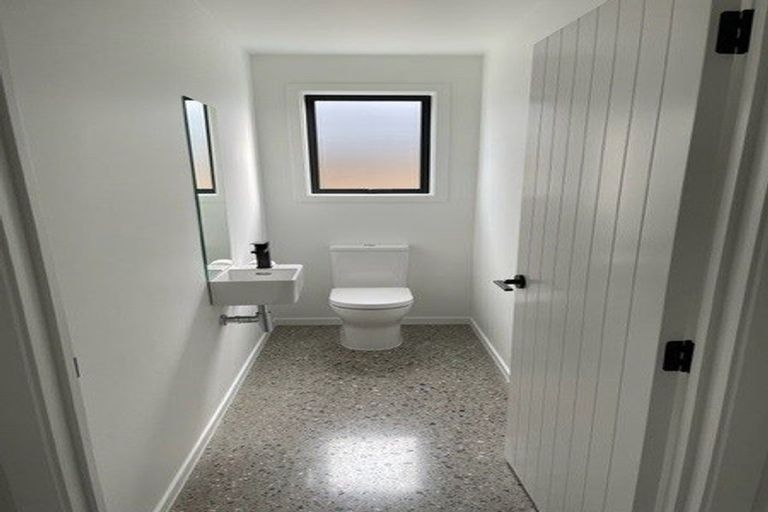 Photo of property in 69 Shepherd Road, Jacks Point, Queenstown, 9371