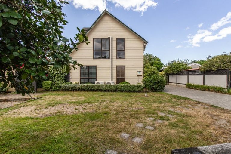 Photo of property in 17 Cedar Road, Te Awanga, 4102