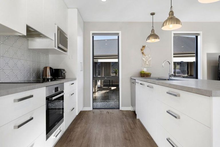 Photo of property in 6 Masons Court, Lower Shotover, Queenstown, 9304