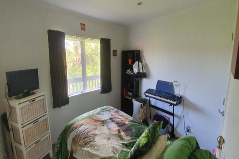 Photo of property in 2/9 Jay Court, Botany Downs, Auckland, 2010