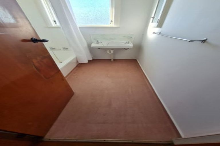 Photo of property in 36 Raupo Street, Castlecliff, Whanganui, 4501