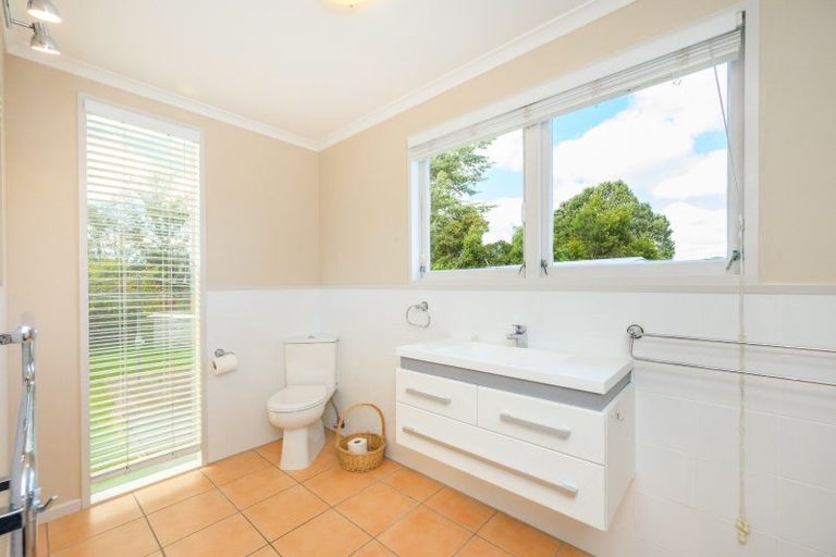 Photo of property in 8 Dalzien Place, Feilding, 4702