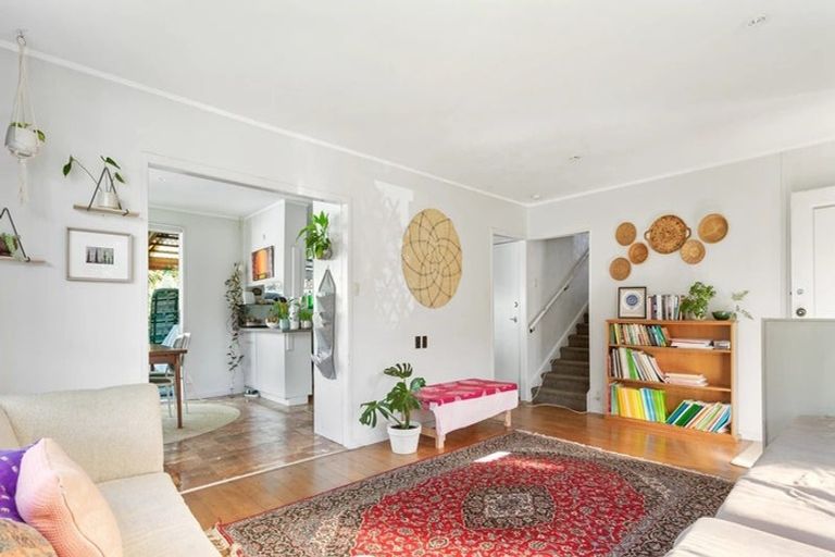 Photo of property in 27 Burndale Terrace, Manurewa, Auckland, 2102