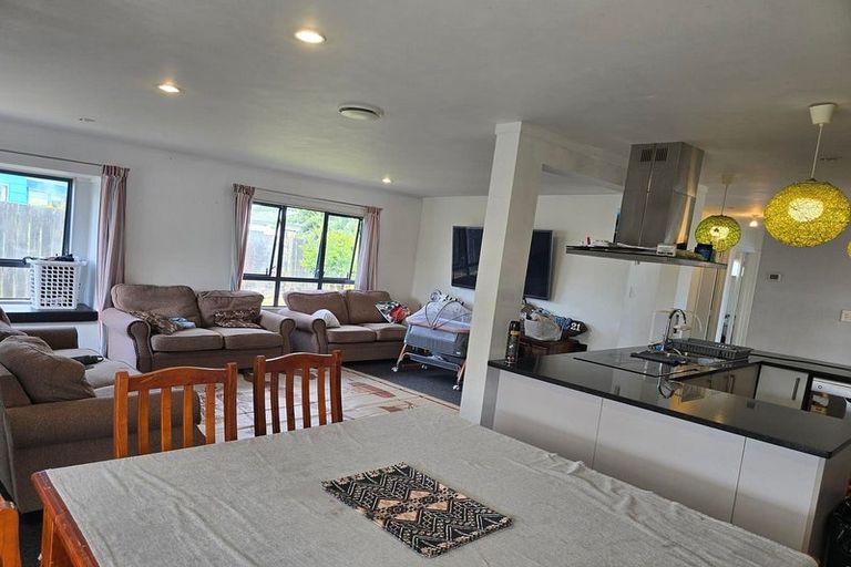 Photo of property in 4 Oratu Place, Manurewa, Auckland, 2102
