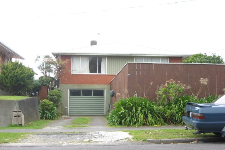 Photo of property in 27 Wairau Road, Oakura, 4314