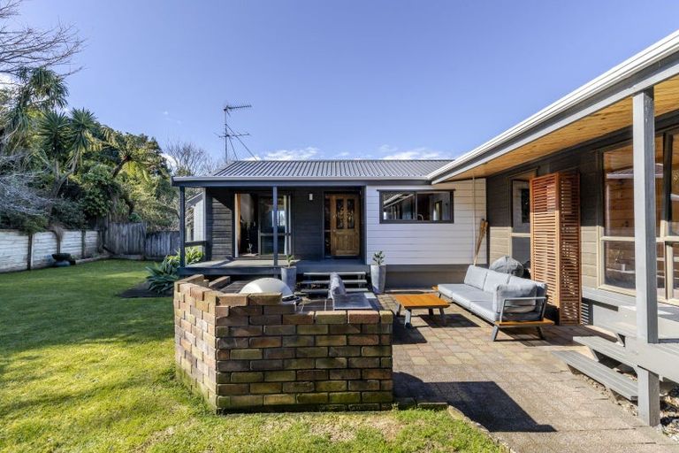Photo of property in 7c Waterloo Place, Westown, New Plymouth, 4310