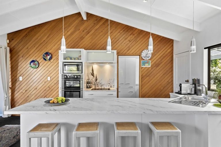 Photo of property in 12 Da Vinci Place, West Harbour, Auckland, 0618