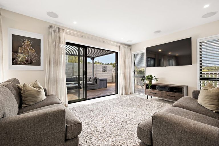 Photo of property in 60 Matua Road, Huapai, Kumeu, 0810