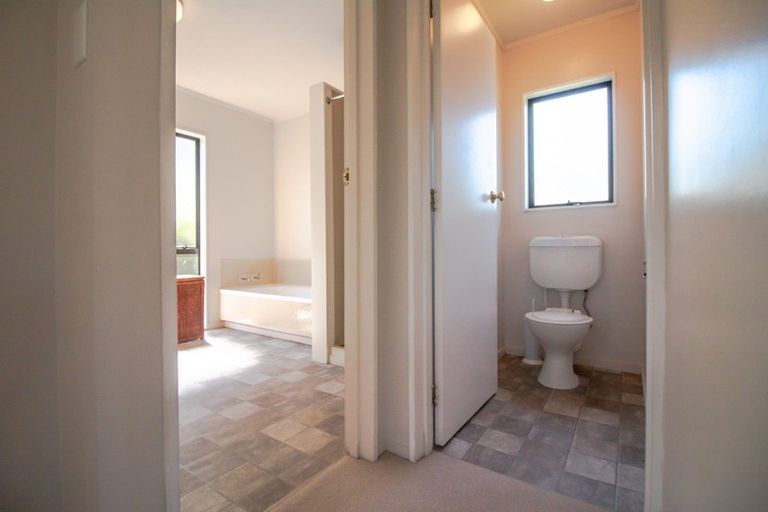 Photo of property in 2/6 Kowhai Road, Rainbow Point, Taupo, 3330