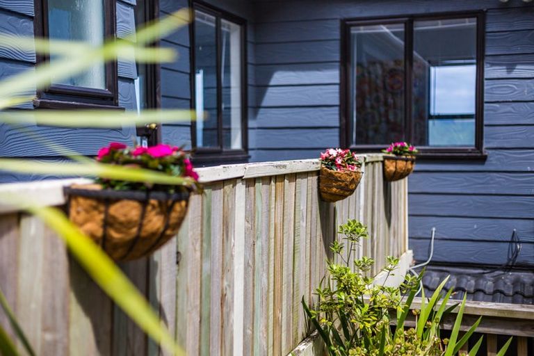 Photo of property in 77 Eskdale Road, Papakowhai, Porirua, 5024