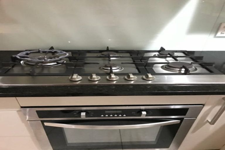 Photo of property in 100 Westerham Drive, Dannemora, Auckland, 2016