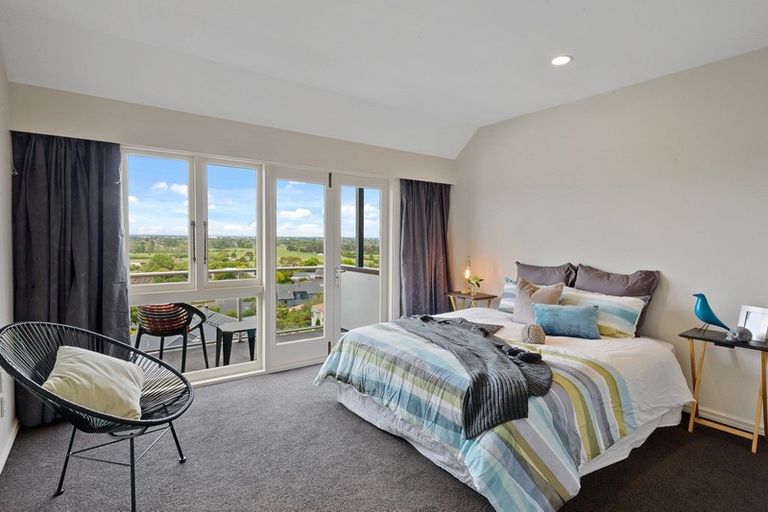 Photo of property in 60 Penruddock Rise, Westmorland, Christchurch, 8025