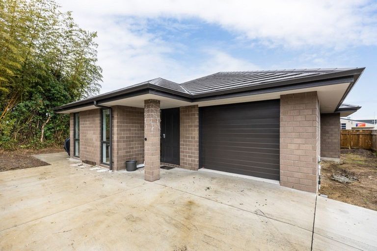 Photo of property in 10 Nukuroa Close, Waitara, 4320